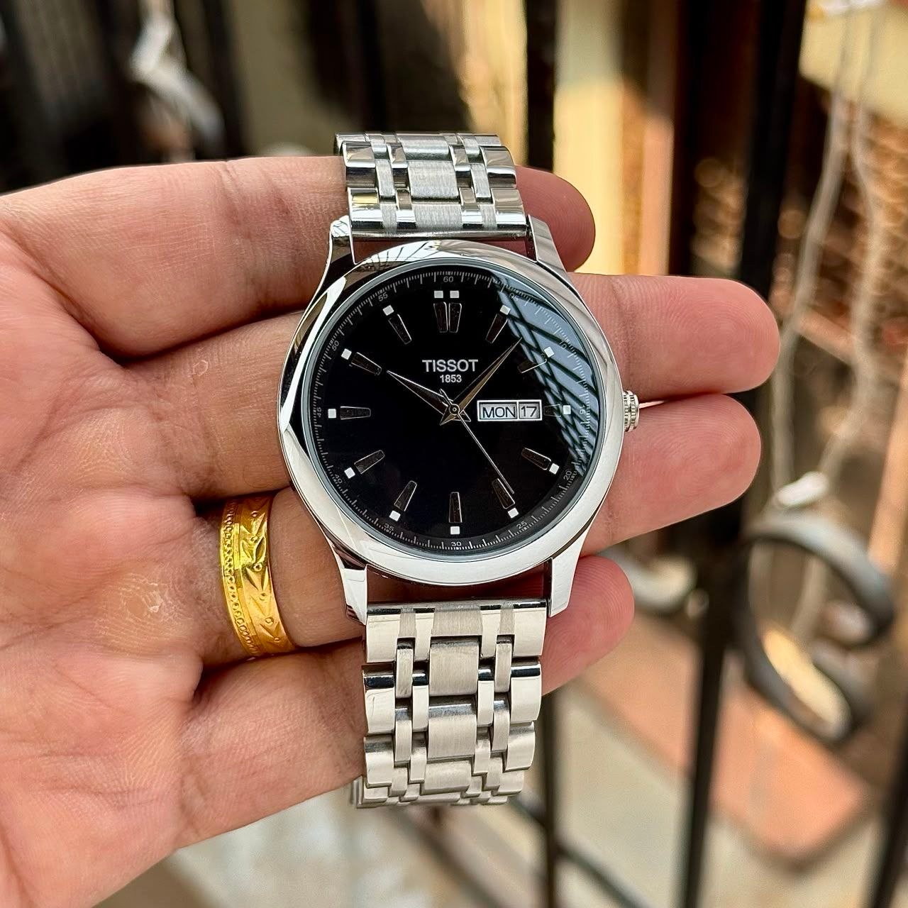 *TISSOT CLASSIC DAY-DATE – ELEGANCE MEETS SWISS HERITAGE Watch 601